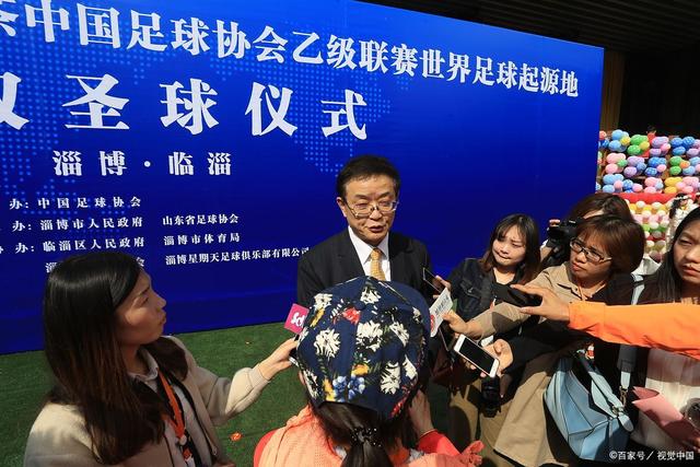 1979年，19岁班长押解12名越军俘虏，女兵的突然举动揭示了阴谋，保全了全班战士